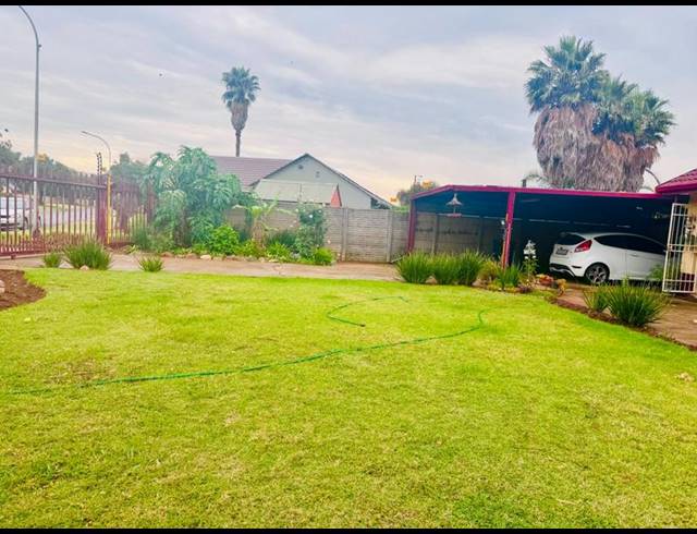 3 BEDROOM HOUSE FOR SALE IN KRUGERSRUS